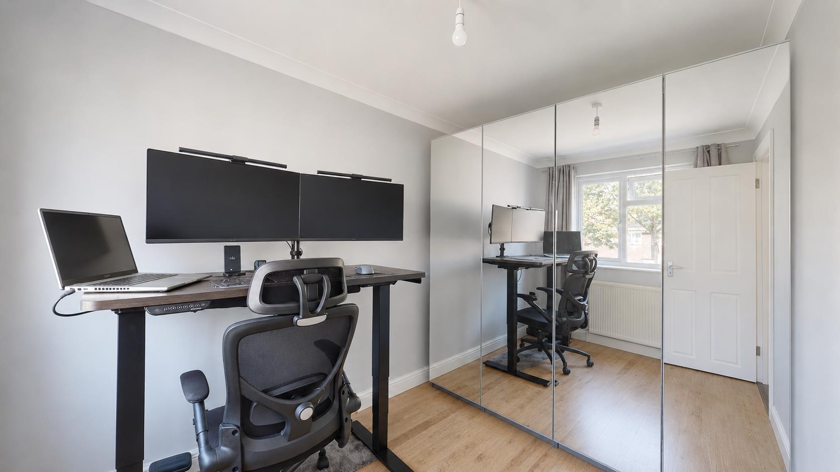 Masefield Grove, Bletchley
